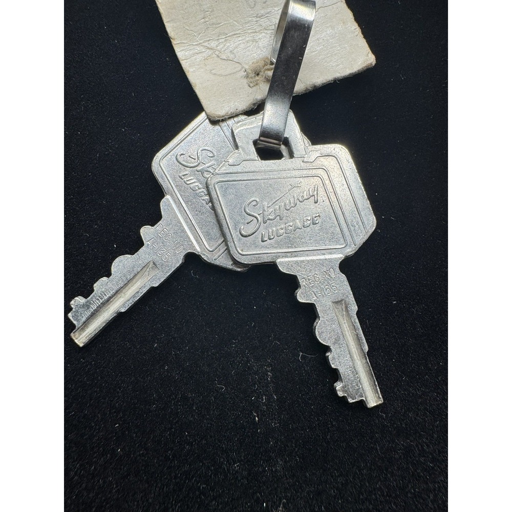 Vintage Skyway Replacement Luggage Keys Reg No. A135